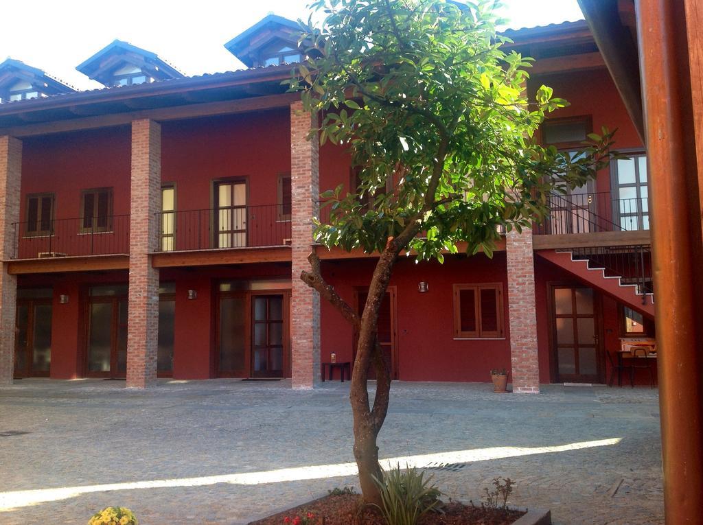 Tenuta Roletto Cuceglio ภายนอก รูปภาพ